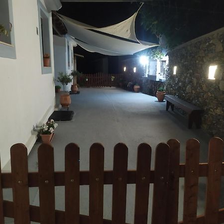 Esperides Apartments Aigli Скопелос Екстер'єр фото