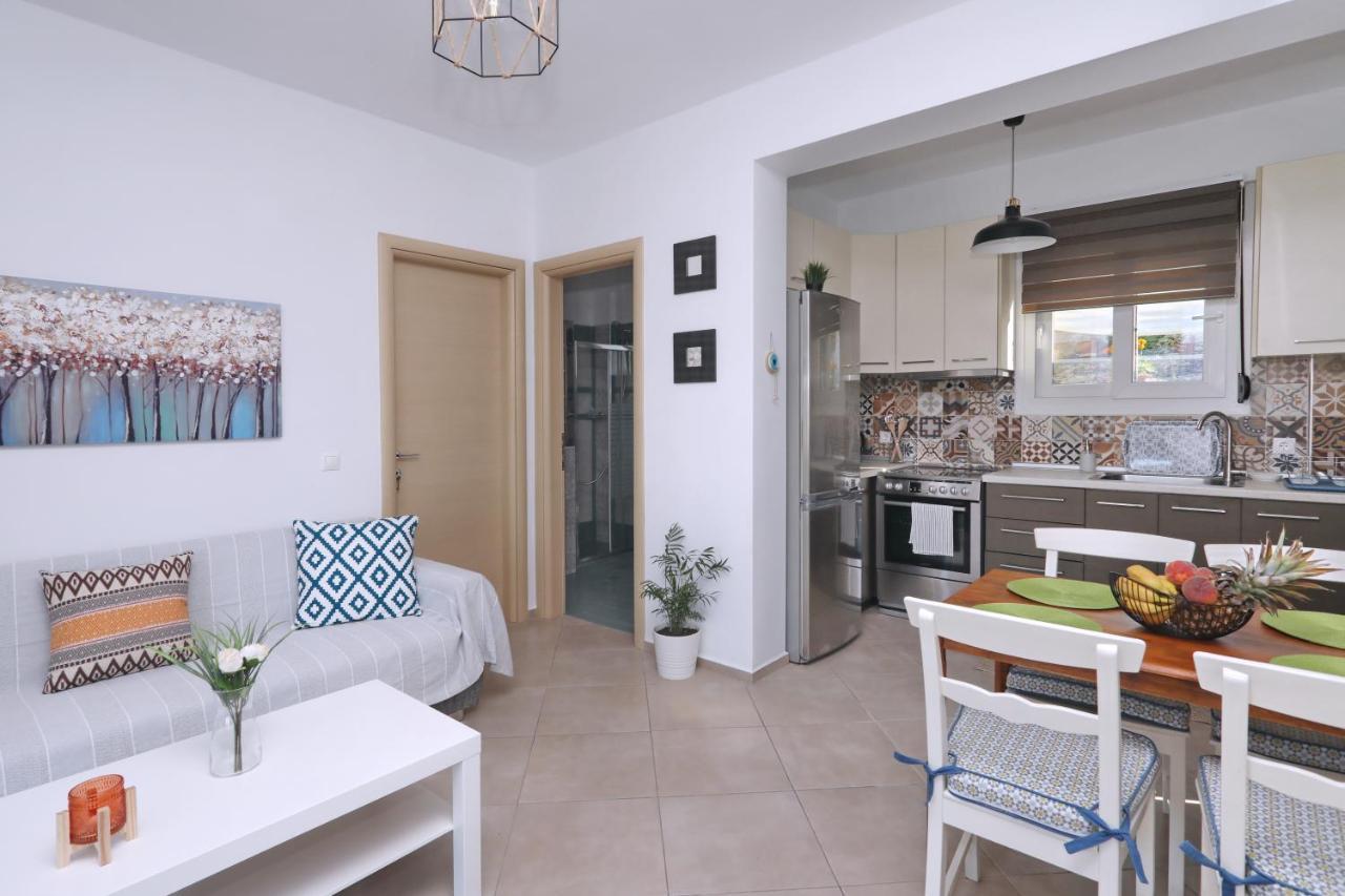 Esperides Apartments Aigli Скопелос Екстер'єр фото