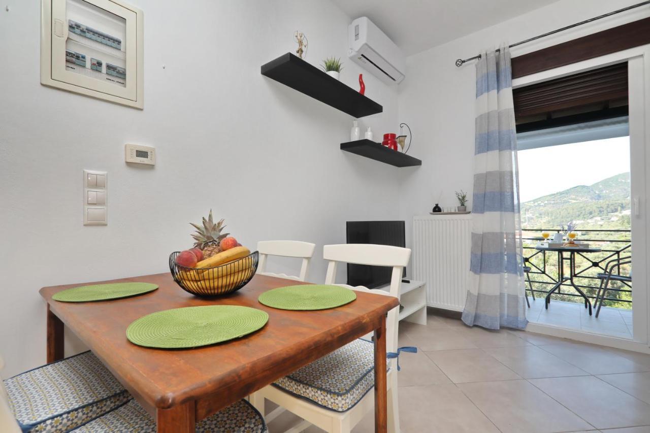 Esperides Apartments Aigli Скопелос Екстер'єр фото