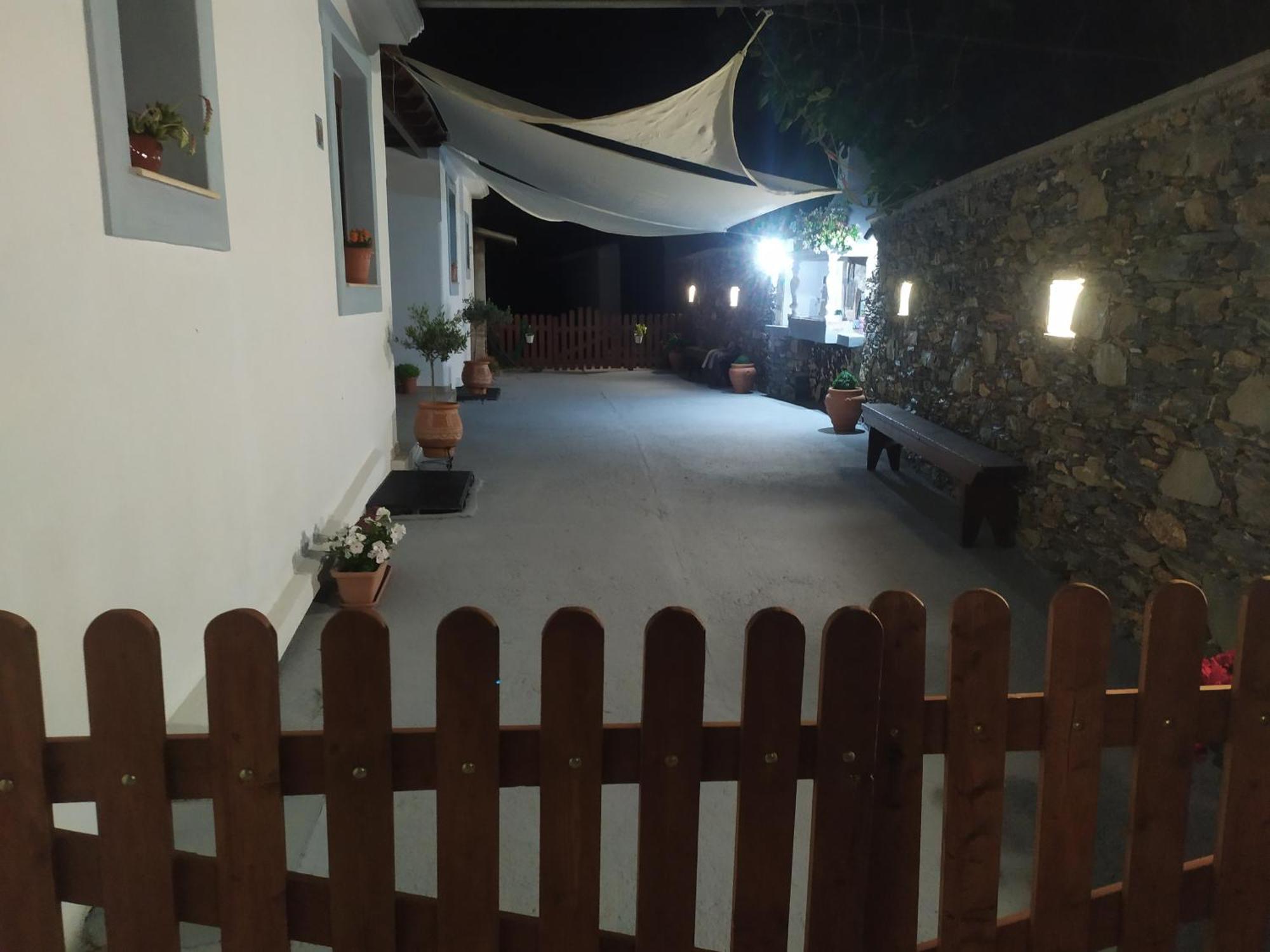 Esperides Apartments Aigli Скопелос Екстер'єр фото